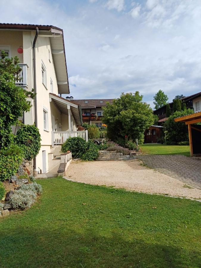 Schnaitsee Ferienwohnung Wenzl מראה חיצוני תמונה